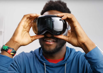 Apple Vision Pro Review by Marques Brownlee. TechNewsToday.co.za