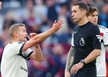 David Coote, the on-field referee, awarded a penalty to West Ham after a VAR review - Tech News Today