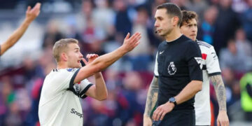 David Coote, the on-field referee, awarded a penalty to West Ham after a VAR review - Tech News Today