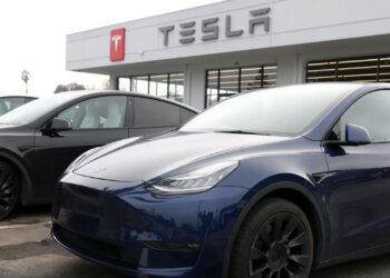 Tesla Falls Short on Profits - Tech News Today
