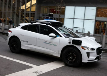 Waymo Surpasses $450k Weekly Paid Rides