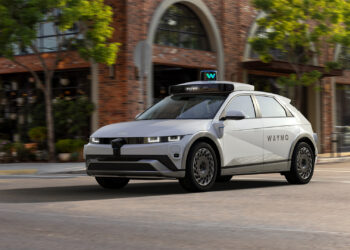 Waymo Robotaxis Freeze In San Francisco Streets