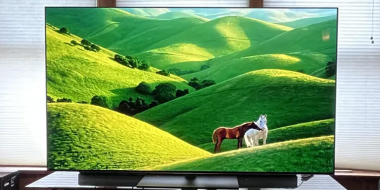 LG Unveils New Stacked Pixel Technology for TVs