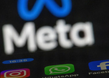 Your Facebook and WhatsApp Could Get a Premium Tier