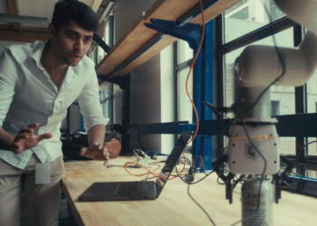 Anthropic’s New AI Standard Could Turn Scientists’ Labs Into Autonomous Workspaces