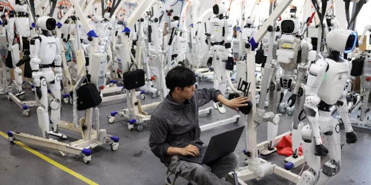 China’s Record-Breaking Humanoid Robot Has a Bigger Race to Win