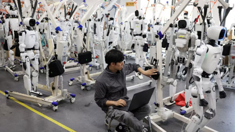 China’s Record-Breaking Humanoid Robot Has a Bigger Race to Win